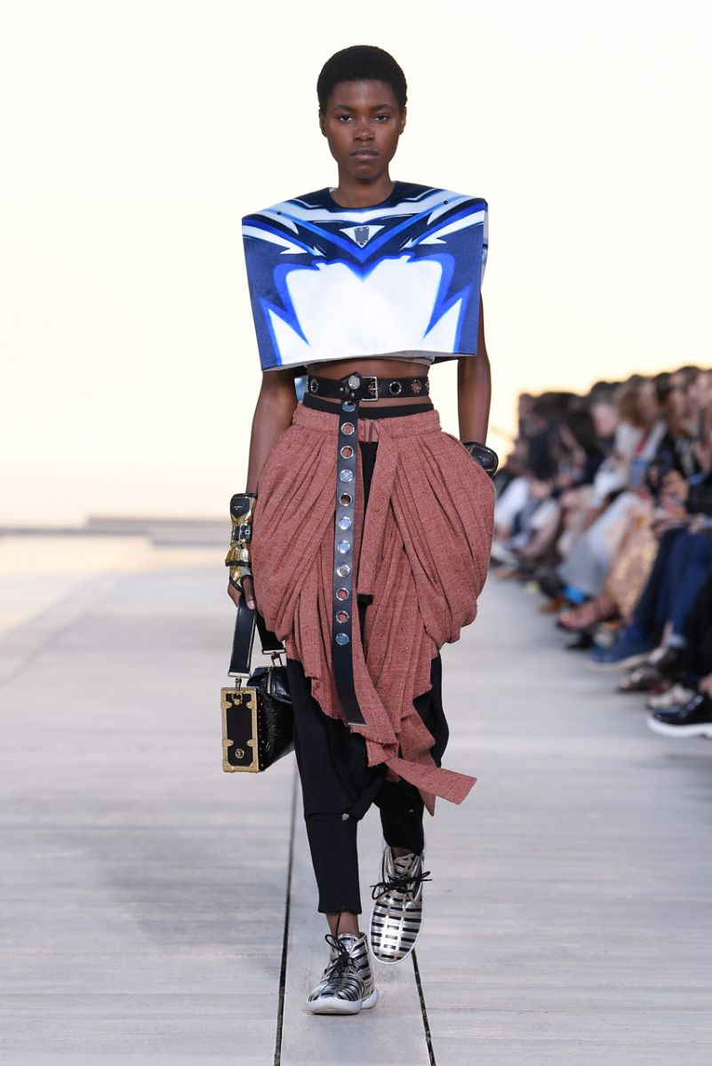LV Cruise 2023 collection