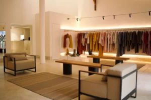 Akaaro Mumbai store