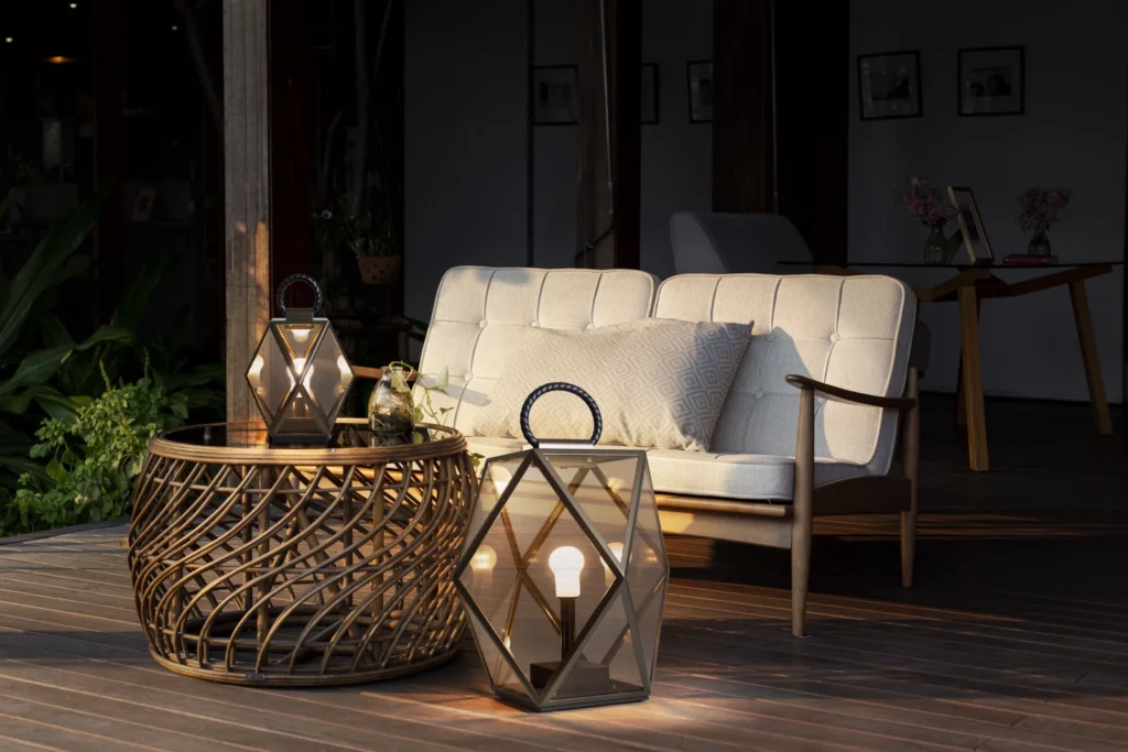 Rom com home decor