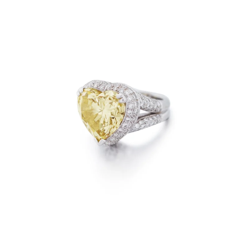 Dame Shirley Bassey's jewelry for auction